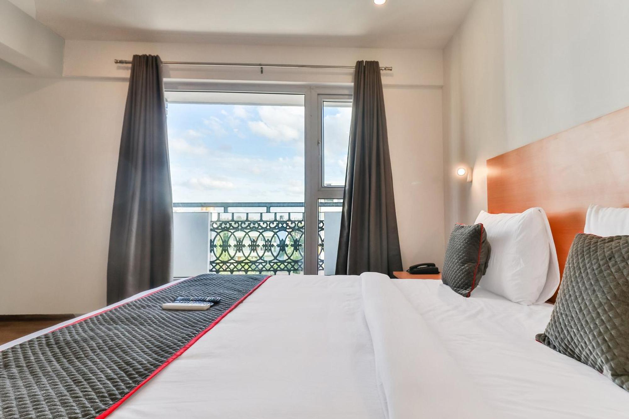Super Townhouse Reva College University Yelahanka Luaran gambar