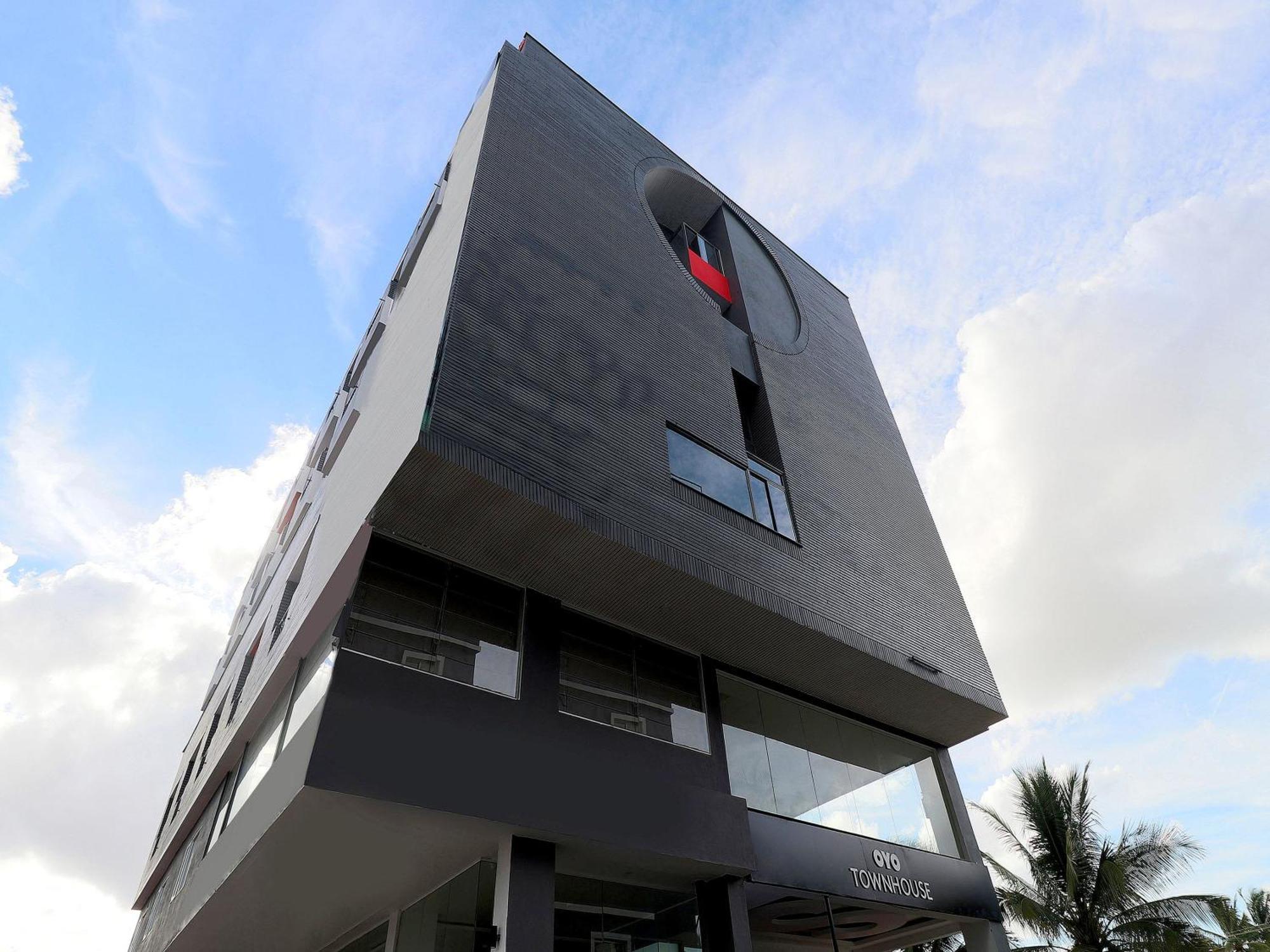 Super Townhouse Reva College University Yelahanka Luaran gambar