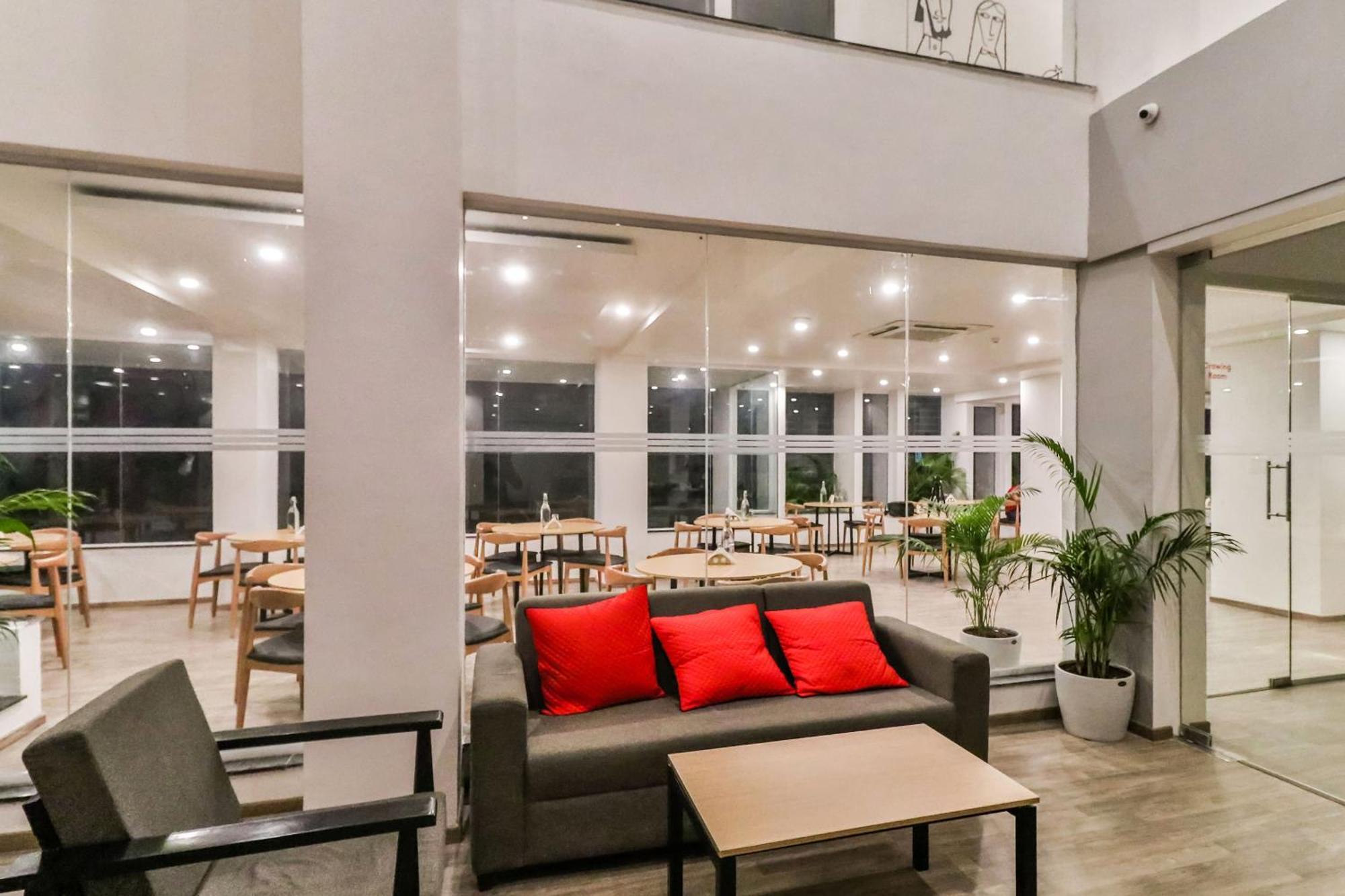 Super Townhouse Reva College University Yelahanka Luaran gambar